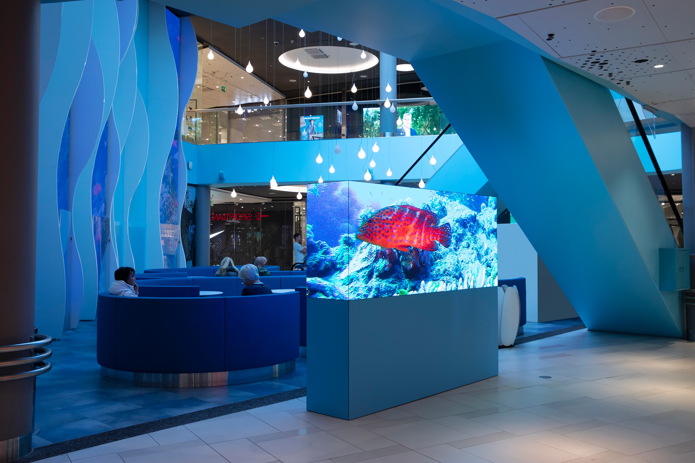 Ülemiste vee puhkeala ja digiakvaarium keskuse ruumis